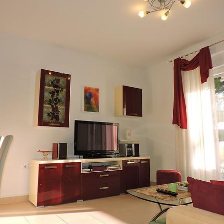 Apartman Legin Fažana Exterior foto