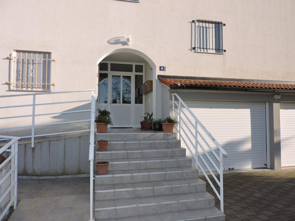 Apartman Legin Fažana Exterior foto